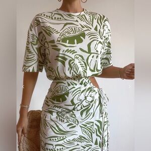 Mini dress with side cutout